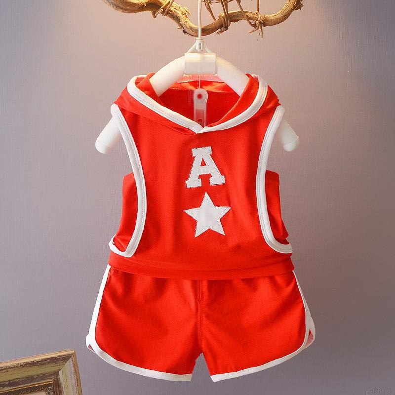 Set áo vest có mũ tay cộc in hình chữ và ngôi sao + quần ngắn viền trắng xinh xắn cho bé trai
