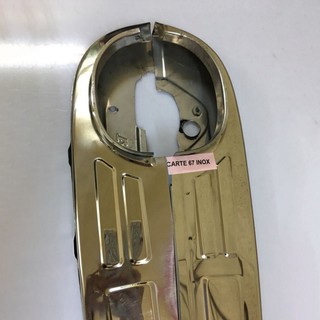 Hộp sên inox gắn 67.