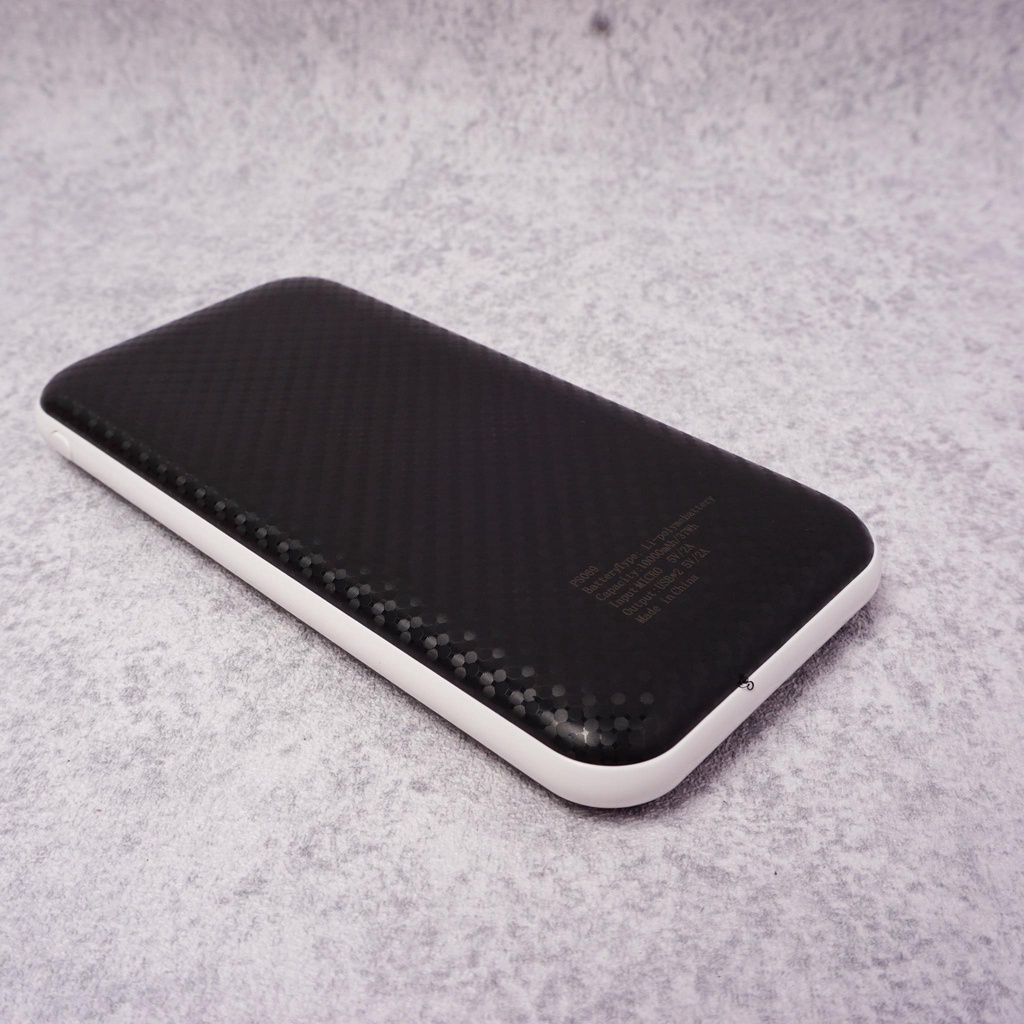 Pin sạc dự phòng BESTON PS069 dung lượng 10.000mAh, có màn hình led hiển thị phần trăm pin, thiết kế nhỏ gọn