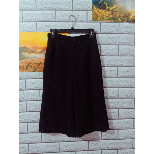 Quần tây dáng lửng màu đen ống rộng cạp cao size S HÀNG secondhand