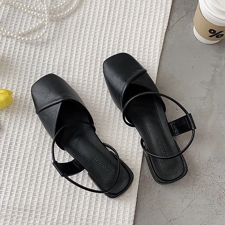 {HCM / CÓ SẴN} GIÀY SANDAL NỮ BÍT MŨI MÀU ĐEN DÂY CHÉO GIÀY THỜI TRANG CƠ BẢN SIZE 36