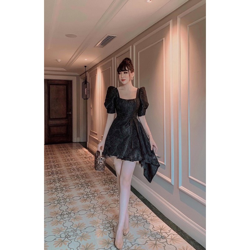 Đầm gấm cổ vuông tay bồng lệch tà | BigBuy360 - bigbuy360.vn