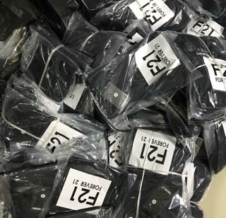 Quần legging f21 (tag đen)