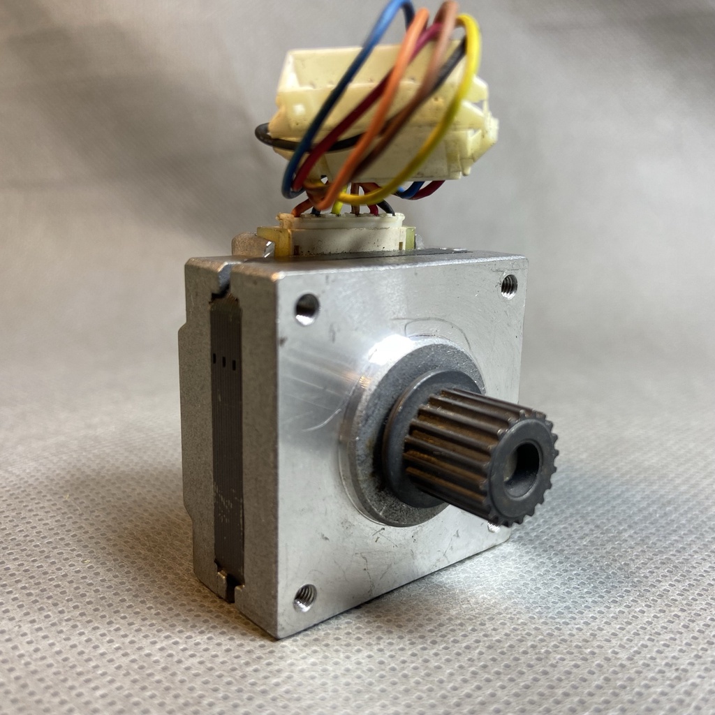 ĐỘNG CƠ BƯỚC - STEP MOTOR, 6 chân, 4.08V 0.6A 1.8 độ. Hàng tháo máy