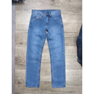 quần levi's màu xanh cơ bản huyền thoại dễ mặc dễ phối