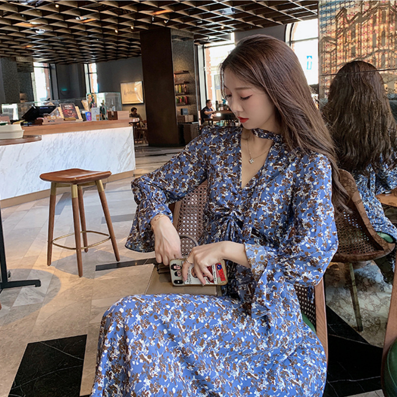 Đầm voan hoa tay dài ống loe cổ chữ V thanh lịch cho nữ | BigBuy360 - bigbuy360.vn