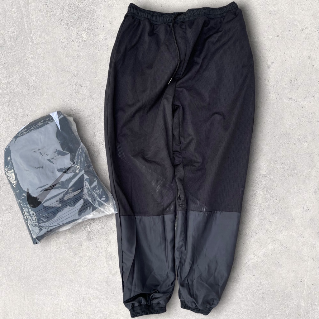 Áo khoác dù 2 lớp Nike Swoosh Woven - Vải âu dày nhăn - Form âu