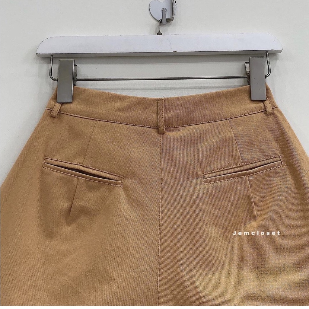 Quần Short Kaki Nữ JEM CLOSET Vải Dày Dặn Quần Đùi Nữ Ống Rộng PENNI Thiết Kế Đơn Giản Mặc Lên Thon Chân Dễ Phối Đồ 2766