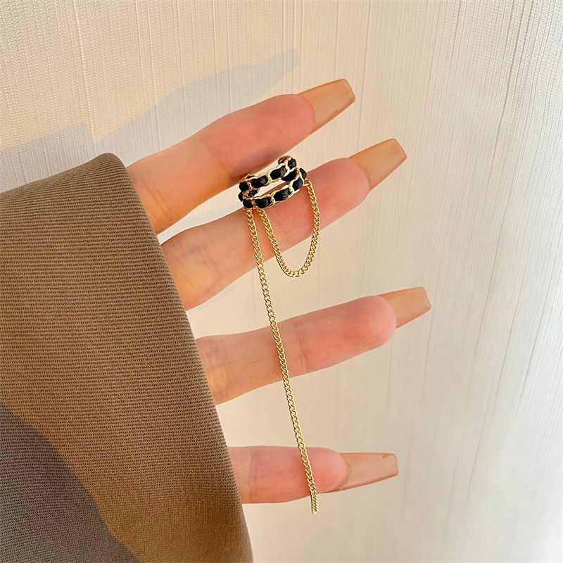 Khuyên tai kẹp vành một bên không bấm lỗ K103 bằng hợp kim mạ vàng dáng dài (1 chiếc)