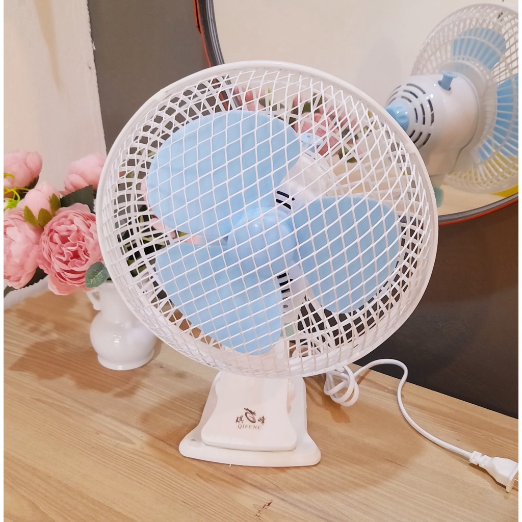Quạt kẹp bàn, đặt bàn công suất 20w tiện dụng, chạy êm, nhiều gió.