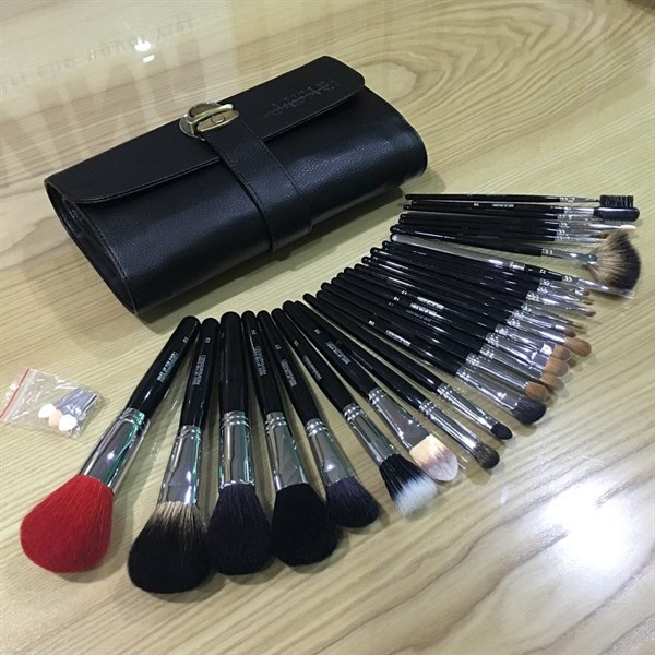 Bộ Cọ Makeup Forever 28 Cây