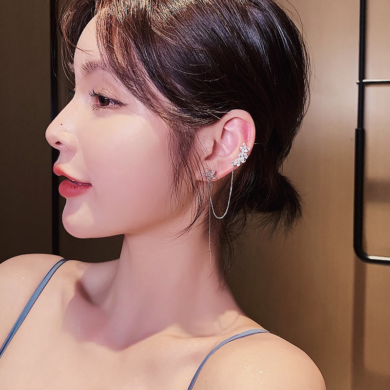 Khuyên Kẹp Vành Tai Hình Cánh Hoa Tua Rua Cá Tính Thời Trang Cho Nữ