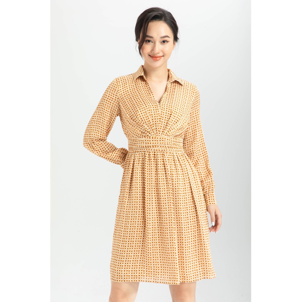 Đầm cổ đức nhúm eo thiết kế IVY moda MS 48M5046 | BigBuy360 - bigbuy360.vn