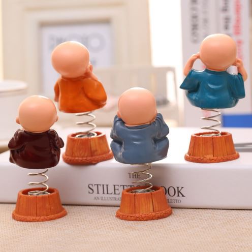 Bộ 4 tượng chú tiểu lắc lư theo xe