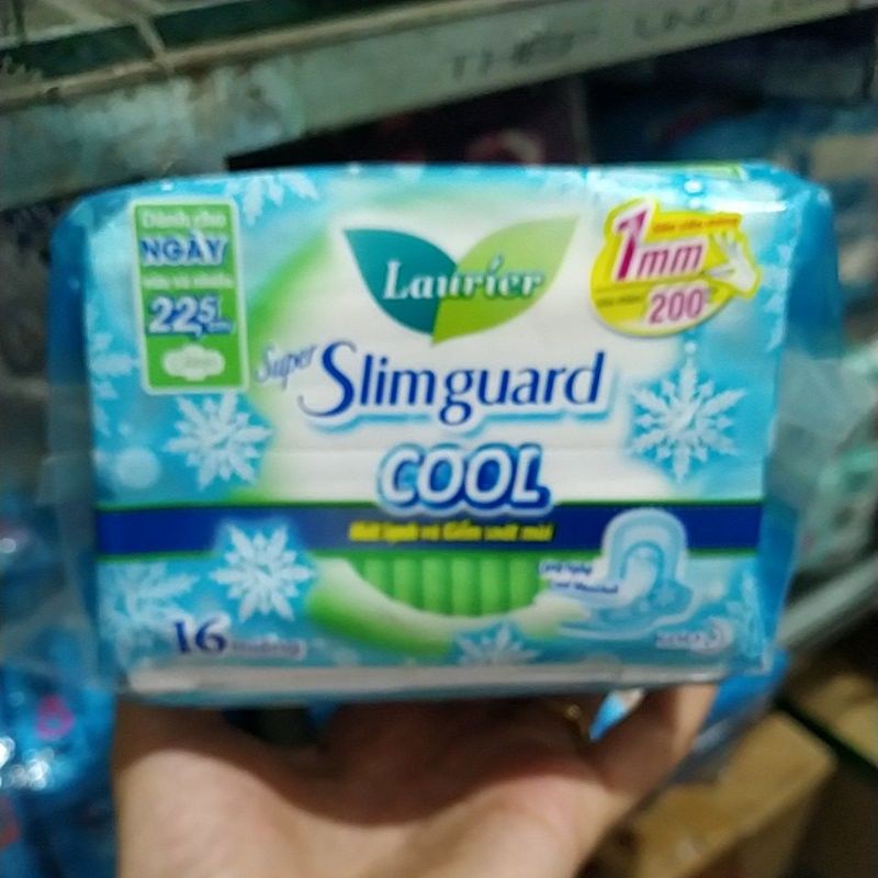 Bang vệ sinh Laurier super slimguard cool siêu mỏng cánh 16 miếng.