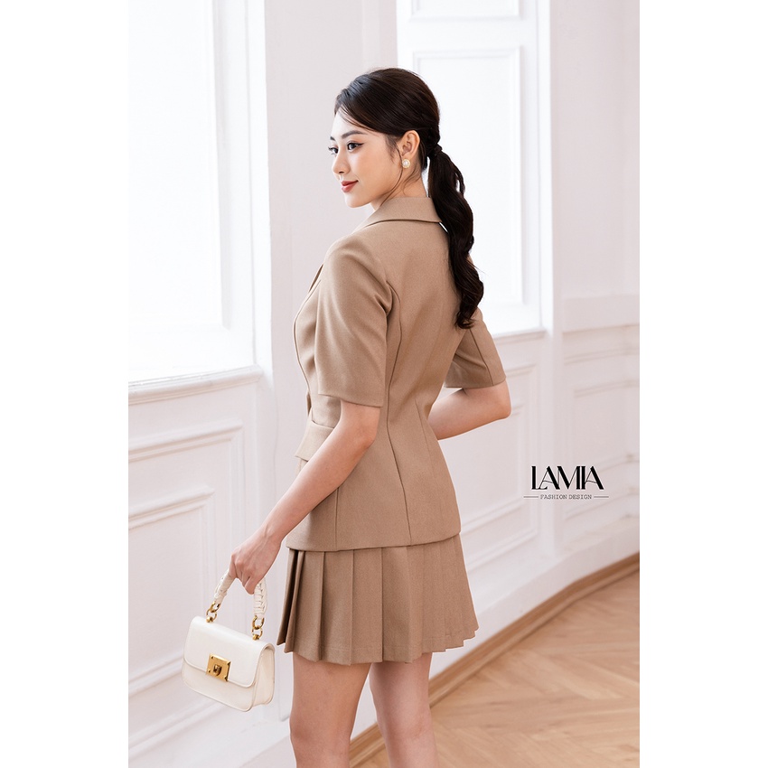 Áo vest nữ công sở Lamia Design LE158 màu nâu tây phối chân váy xếp ly mini trẻ trung