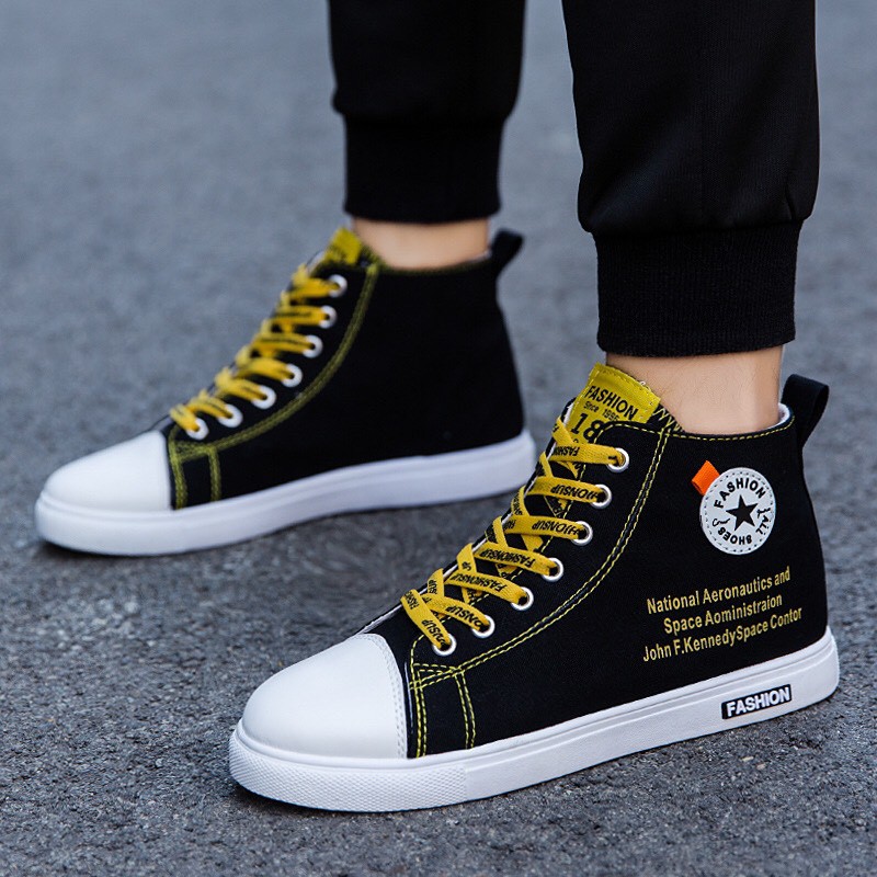 Giày cổ cao nam Fashion Sup đen dây vàng ca tính | BigBuy360 - bigbuy360.vn