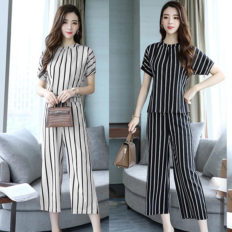 Set áo thun ngắn tay sọc ngang + quần lửng ống rộng phong cách Hàn Quốc cho nữ