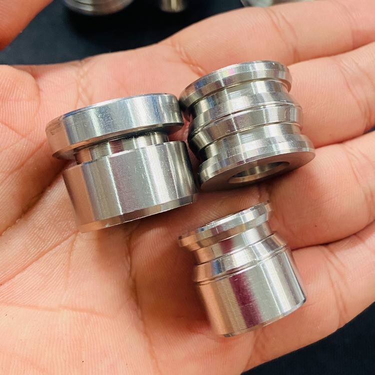 CỤC CANH BÁNH INOX ĐẶC TRƯỚC SAU 304 CHO CÁC DÒNG XE EXCITER 2006- 2010 MẪU NHỎ