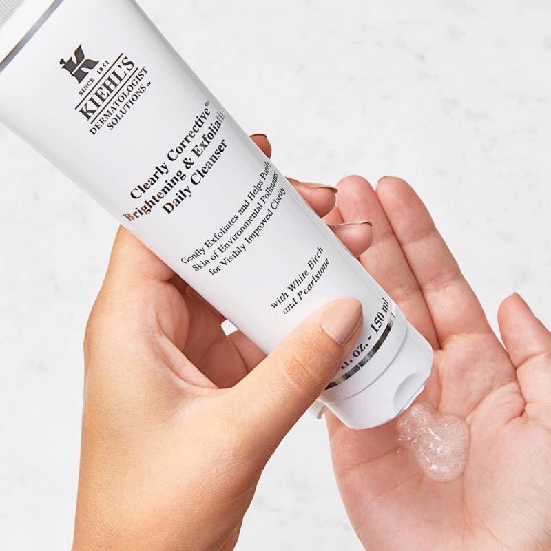 🍒Sữa rửa mặt trắng sáng da Kiehl’s Clearly Corrective Brightening & Exfoliating Daily Cleanser🍒 30ml