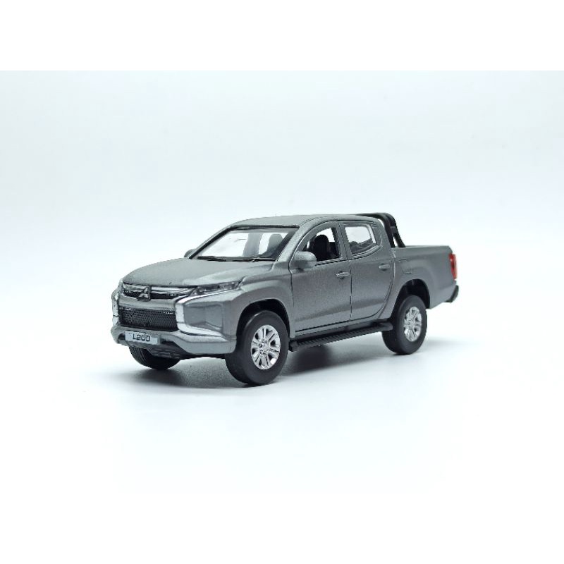 Mô hình xe Mitsubishi Triton
