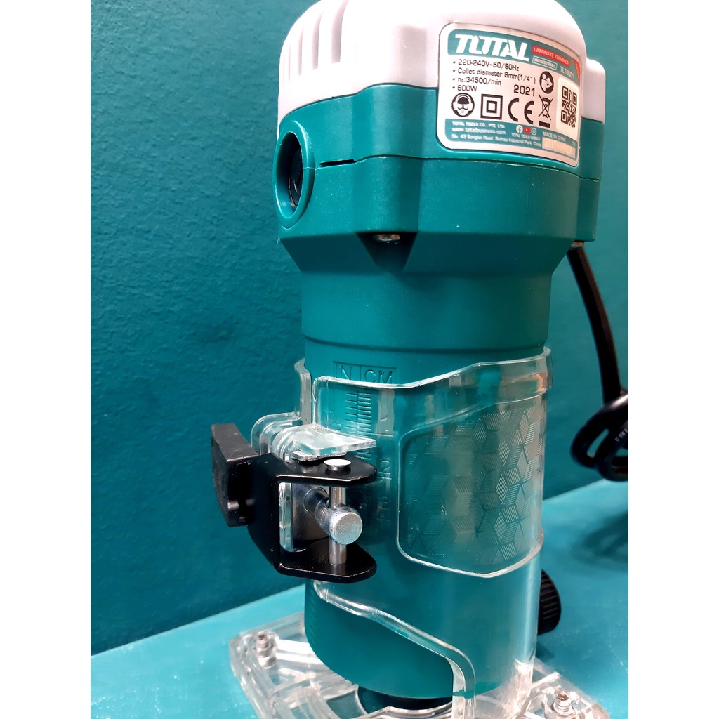 Máy phay gỗ cầm tay 600W Total TLT6001