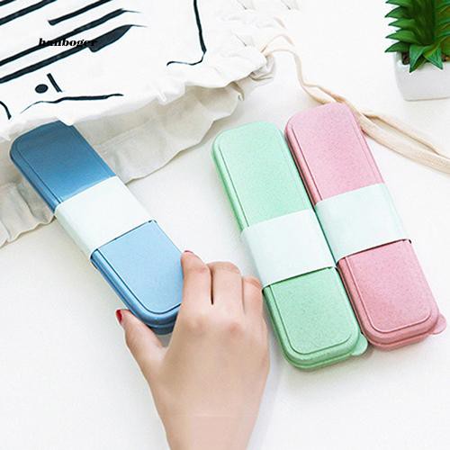Bộ dụng cụ ăn uống gồm 3 món thìa nĩa đũa kèm hộp đựng