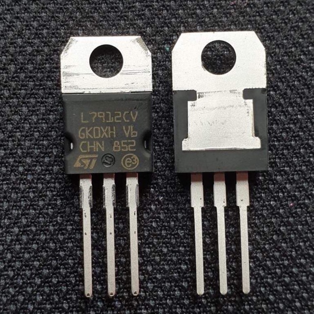 L7912CV-10con IC Ổn Áp