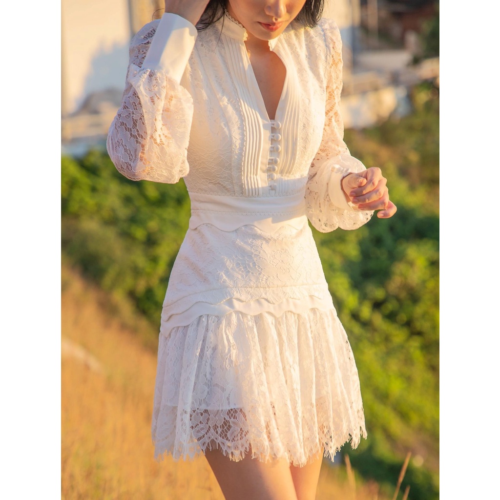 [Mã 11FASHIONSALE giảm 12% đơn 99K] SÒ VINTAGE - ELLIE Đầm ren tay dài phối nút | WebRaoVat - webraovat.net.vn