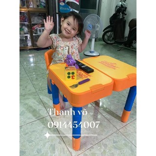 Bàn ghế gấp gọn grow cho bé