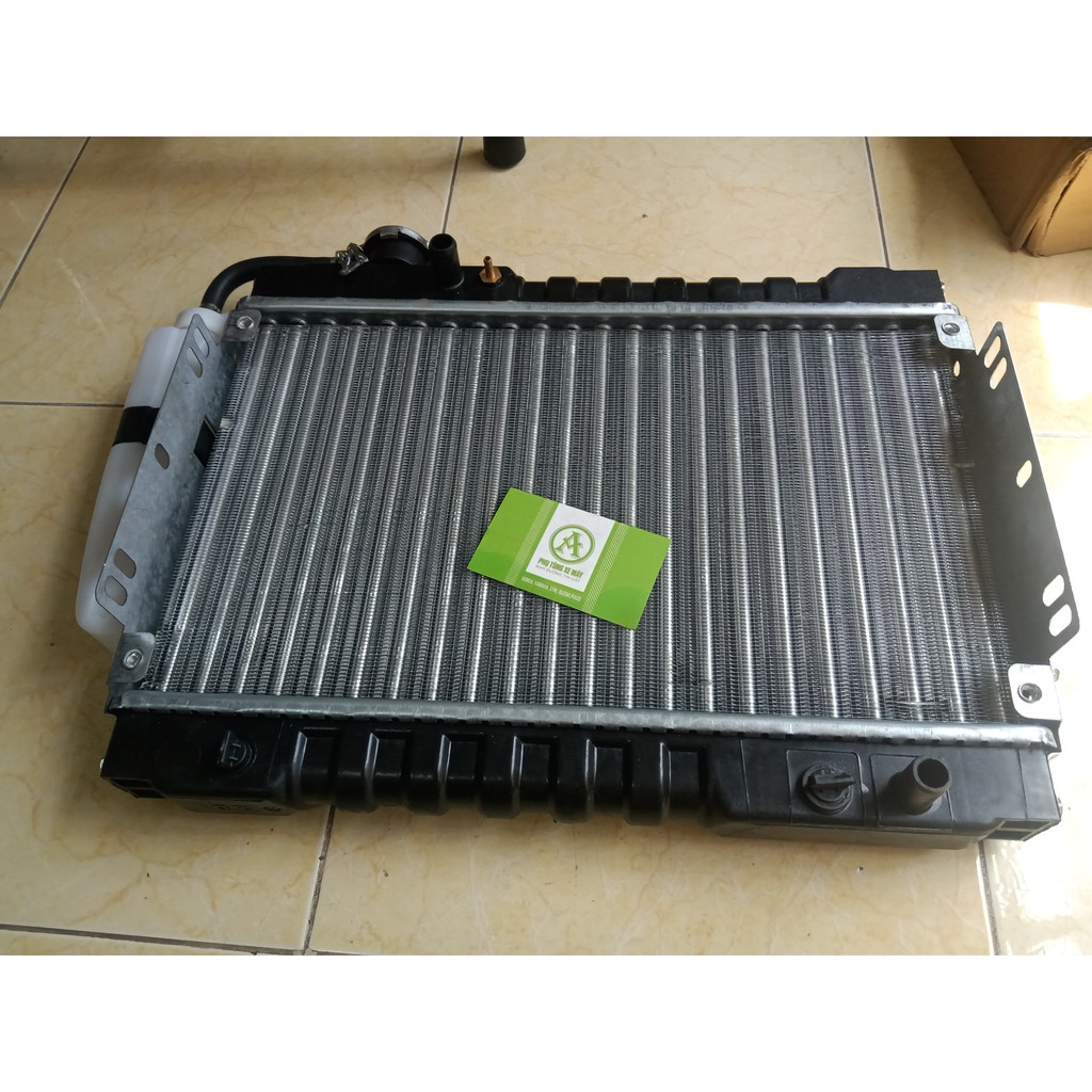 Két nước xe ba gác