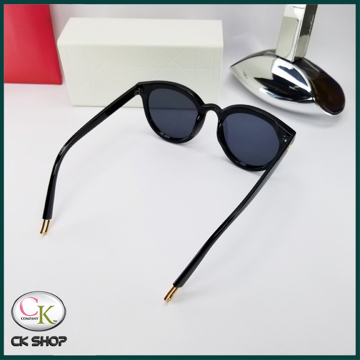 Mắt kính thời trang nữ - Kính chống tia UV - Tặng ví da đựng kính và khăn lụa | BigBuy360 - bigbuy360.vn