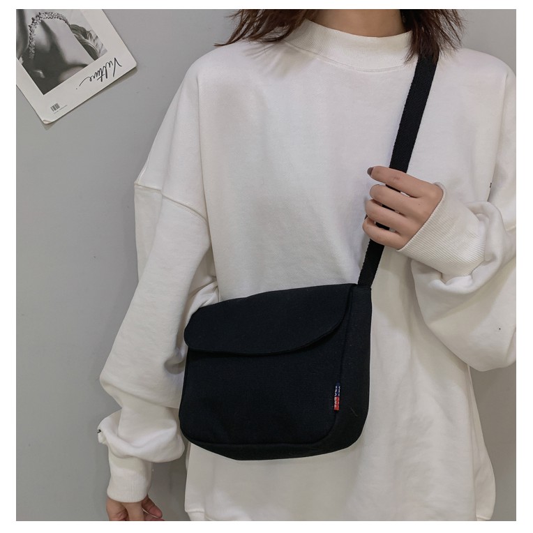 Small Bag Female Messenger Canvas Bag Korean Version Of The Wild Small New Party Package Ins Wind Day Casual Student Sho
