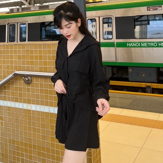 Set đồ nữ áo sơ mi dài tay có mũ kèm quần short form rộng gân sọc, Set áo sơ mi khoác ngoài tay dài có mũ kèm quần đùi