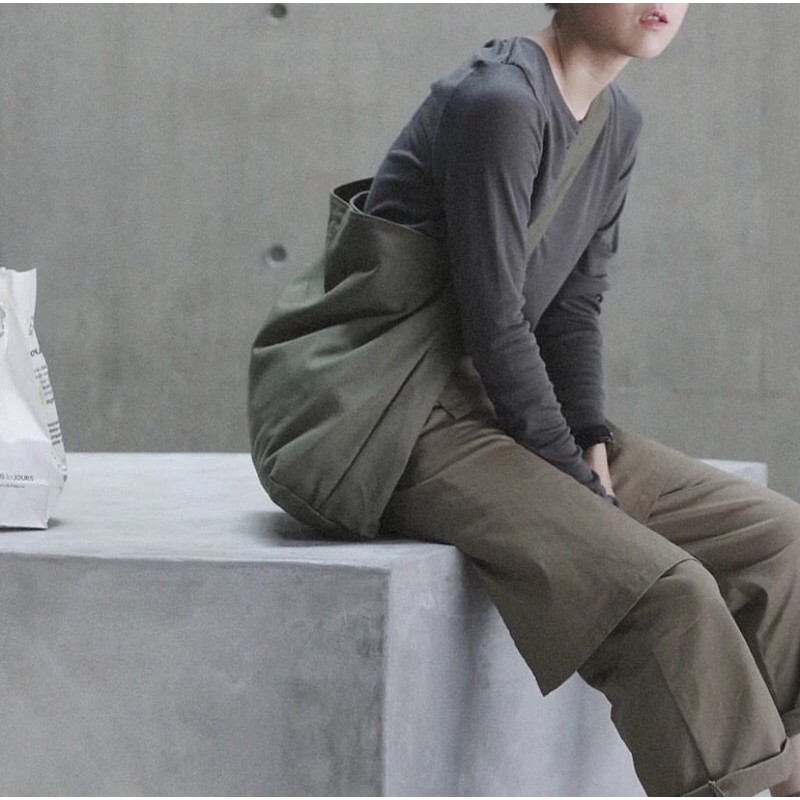 Canvas tote bag - túi đeo unisex màu đen và olive