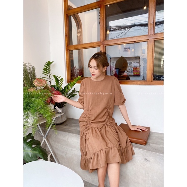 SISTERSISTER - Đầm rút dây phía trước Winnie