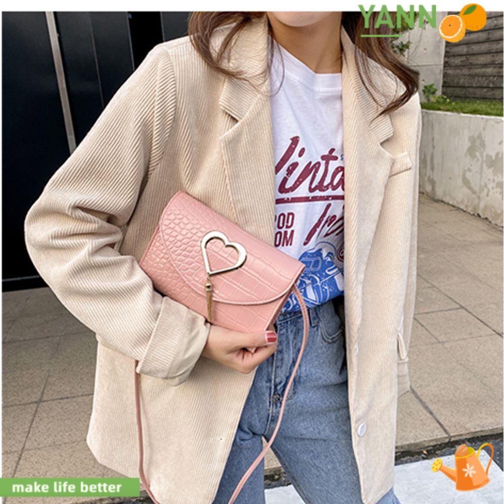 Túi Xách Da PU Hình Vuông Họa Tiết Da Cá Sấu Phối Tua Rua Thời Trang Cho Nữ 1