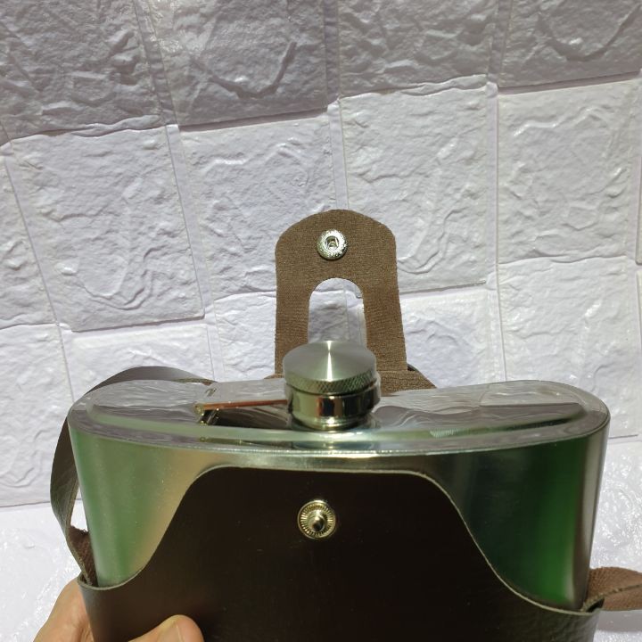 Bình đựng rượu nước inox cccp kèm bao da 1.5 lít shopaha247 dày 0.6 mm | BigBuy360 - bigbuy360.vn