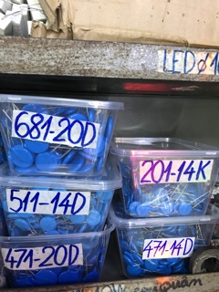 2 con tụ bảo vệ điện áp 220v 681-20D