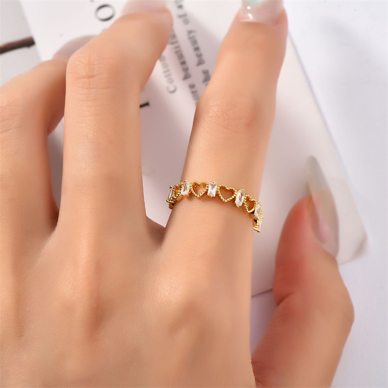 Nhẫn hở hình trái tim đính đá zircon phong cách Retro