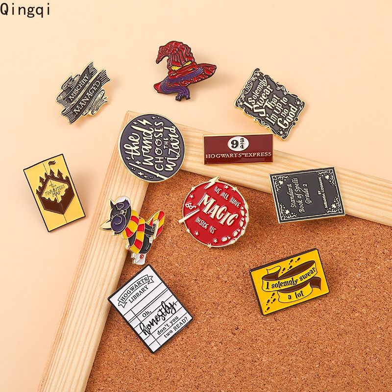 Huy hiệu cài áo Miss Zoe hình phù thủy thời trang