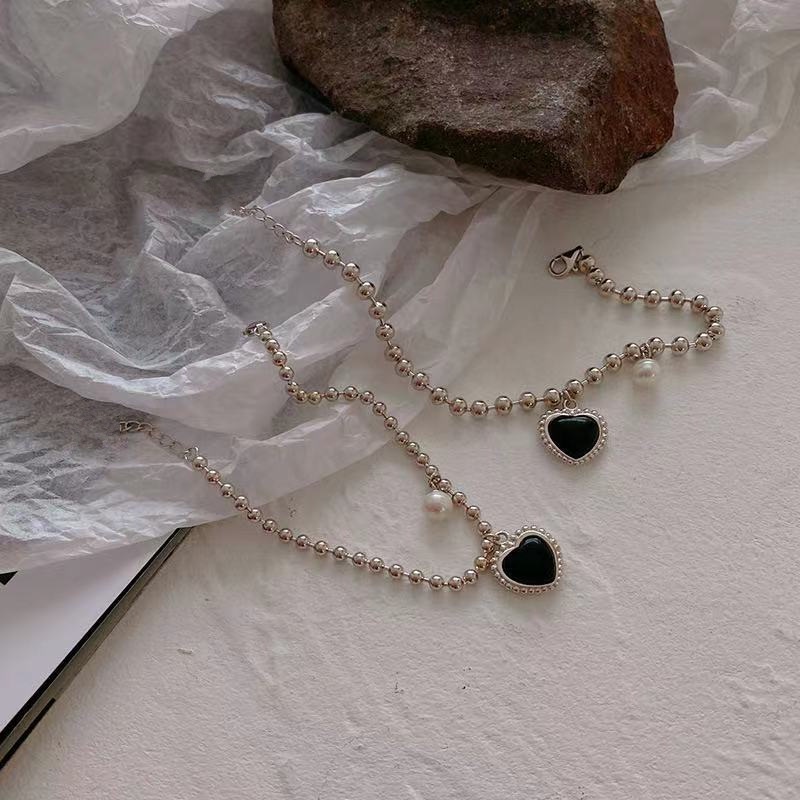Vòng tay chuỗi hạt phối mặt hình trái tim màu đen phong cách cổ điển hợp thời trang cho nữ