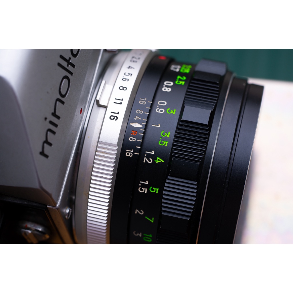 Máy ảnh film cổ Minolta SR-7 kèm lens 55mm f1.8