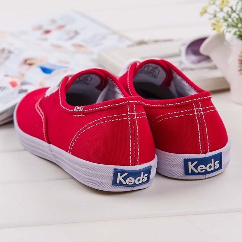 🎉PROMO🎉🍒💯 KEDS  Giày Vải Canvas Đế Bằng Màu Trắng Phong Cách Cơ Bản Cổ Điển 4 Màu Zheng Xiujing Krystal