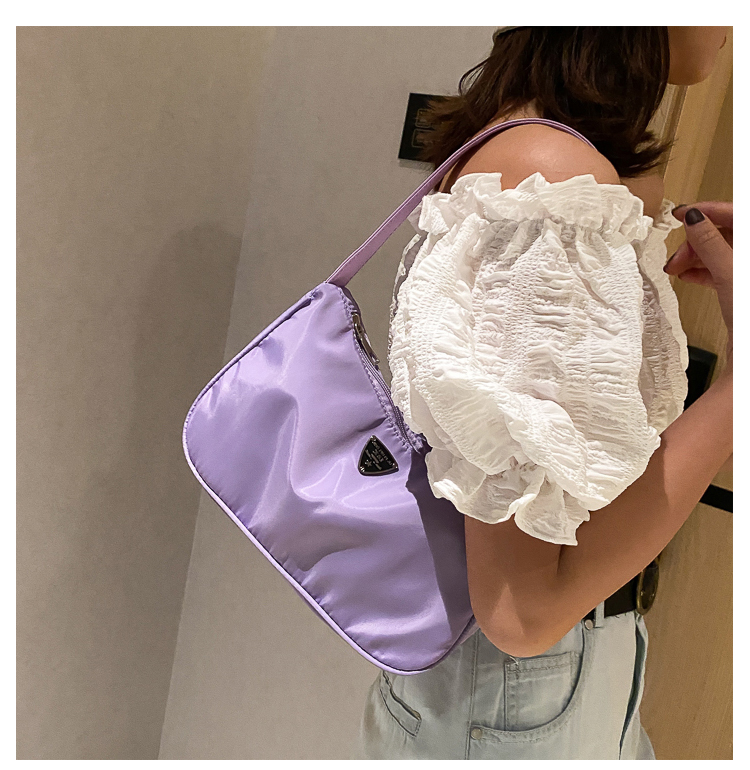 Túi đeo chéo thiết kế thời trang cho nữ