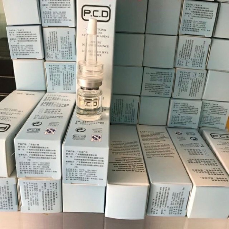 Phủ bóng môi COLLGEN PCD , môi căng bóng sau khi xăm môi.