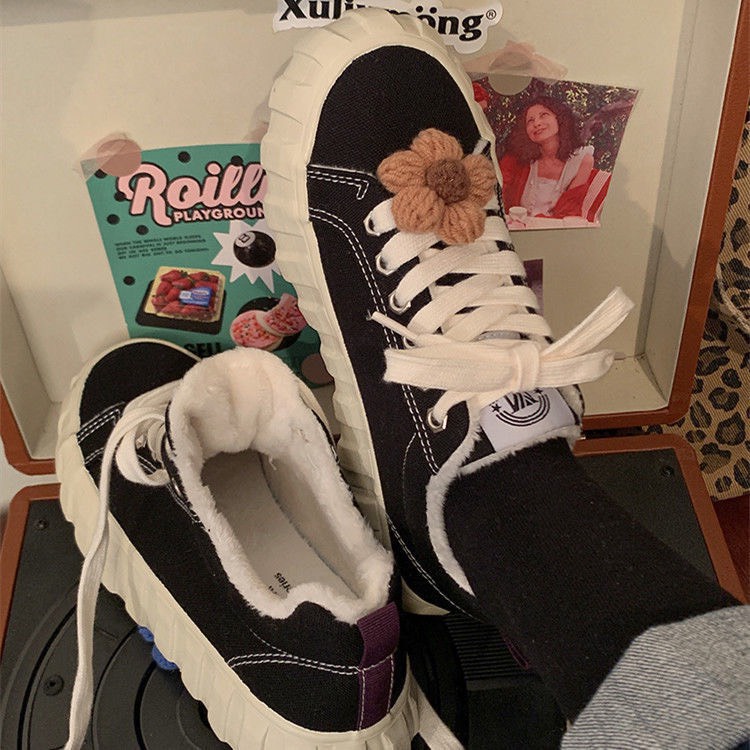 Giày thể thao nữ đế dày 4cm đen trắng basic cực xinh