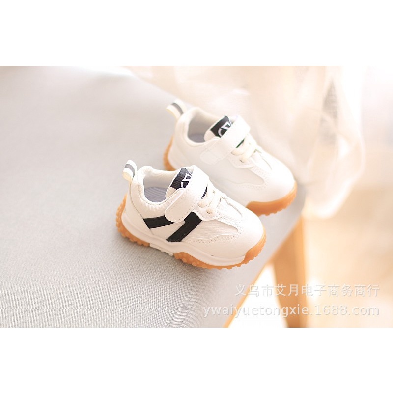 Giày thể thao đế chống trơn chống trượt phong cách cho bé