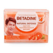 Xà phòng kháng khuẩn Betadine Natural Defense 110g | BigBuy360 - bigbuy360.vn