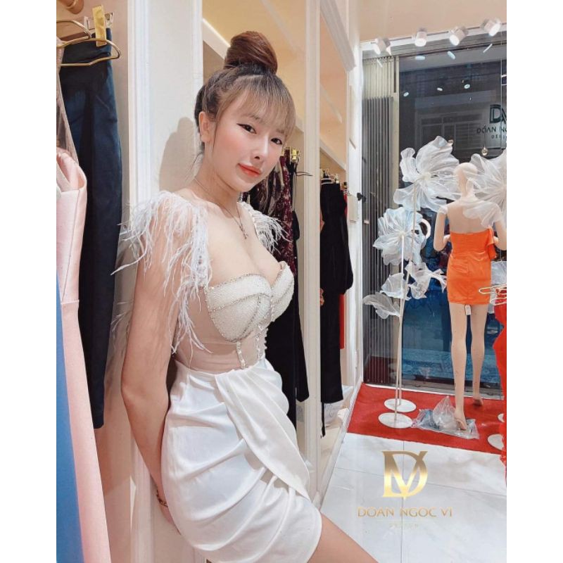 ĐẦM CÚP NGỰC TÀ CHÉO VAI LÔNG VŨ